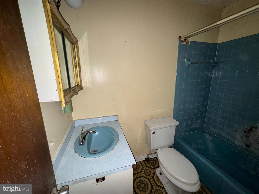 5504 BURR HILL RD, RHOADESVILLE, Virginia 22542, 3 Bedrooms Bedrooms, ,2 BathroomsBathrooms,Residential,5504 BURR HILL RD,VAOR2014624 MLS # VAOR2014624 5504 BURR HILL RD, RHOADESVILLE, Virginia 22542, 3 Bedrooms Bedrooms, ,2 BathroomsBathrooms,Residential,5504 BURR HILL RD,VAOR2014624 MLS # VAOR2014624