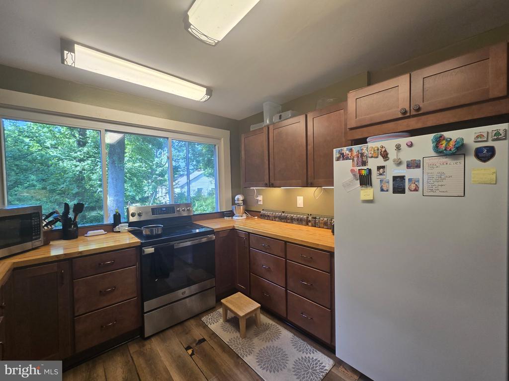 7720 COURTHOUSE RD, SPOTSYLVANIA, Virginia 22551, 3 Bedrooms Bedrooms, ,1 BathroomBathrooms,Residential,7720 COURTHOUSE RD,VASP2043392 MLS # VASP2043392