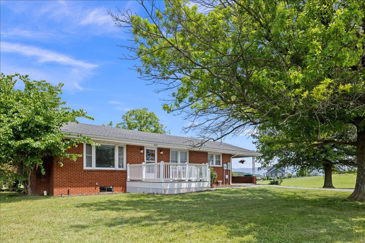 6061 OAK SHADE RD, ROCKINGHAM, Virginia 22801, 3 Bedrooms Bedrooms, ,1 BathroomBathrooms,Residential,6061 OAK SHADE RD,678995 MLS # 678995