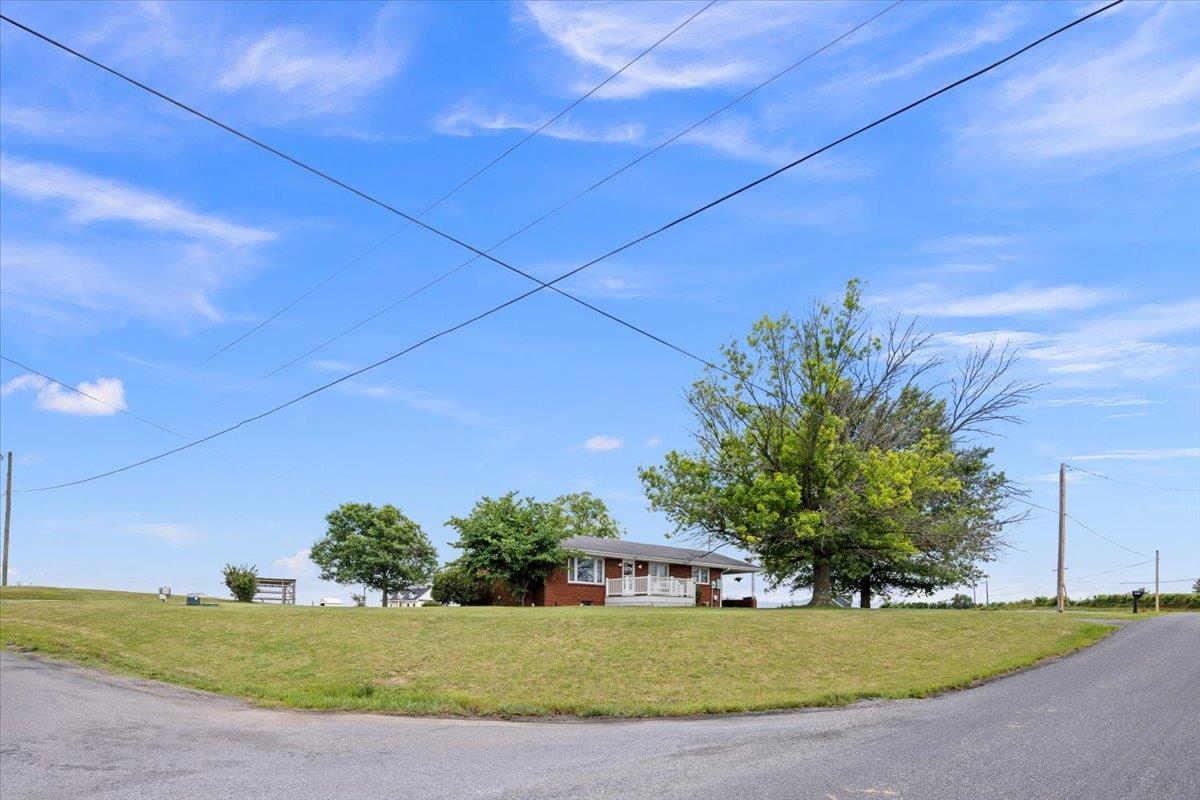 6061 OAK SHADE RD, ROCKINGHAM, Virginia 22801, 3 Bedrooms Bedrooms, ,1 BathroomBathrooms,Residential,6061 OAK SHADE RD,678995 MLS # 678995