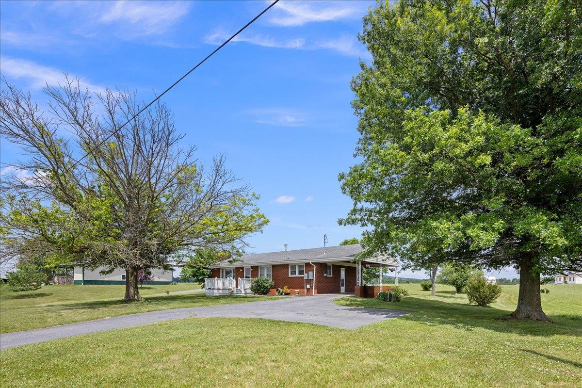 6061 OAK SHADE RD, ROCKINGHAM, Virginia 22801, 3 Bedrooms Bedrooms, ,1 BathroomBathrooms,Residential,6061 OAK SHADE RD,678995 MLS # 678995