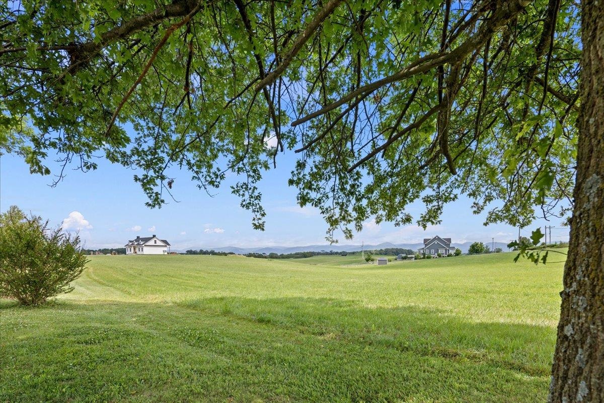 6061 OAK SHADE RD, ROCKINGHAM, Virginia 22801, 3 Bedrooms Bedrooms, ,1 BathroomBathrooms,Residential,6061 OAK SHADE RD,678995 MLS # 678995
