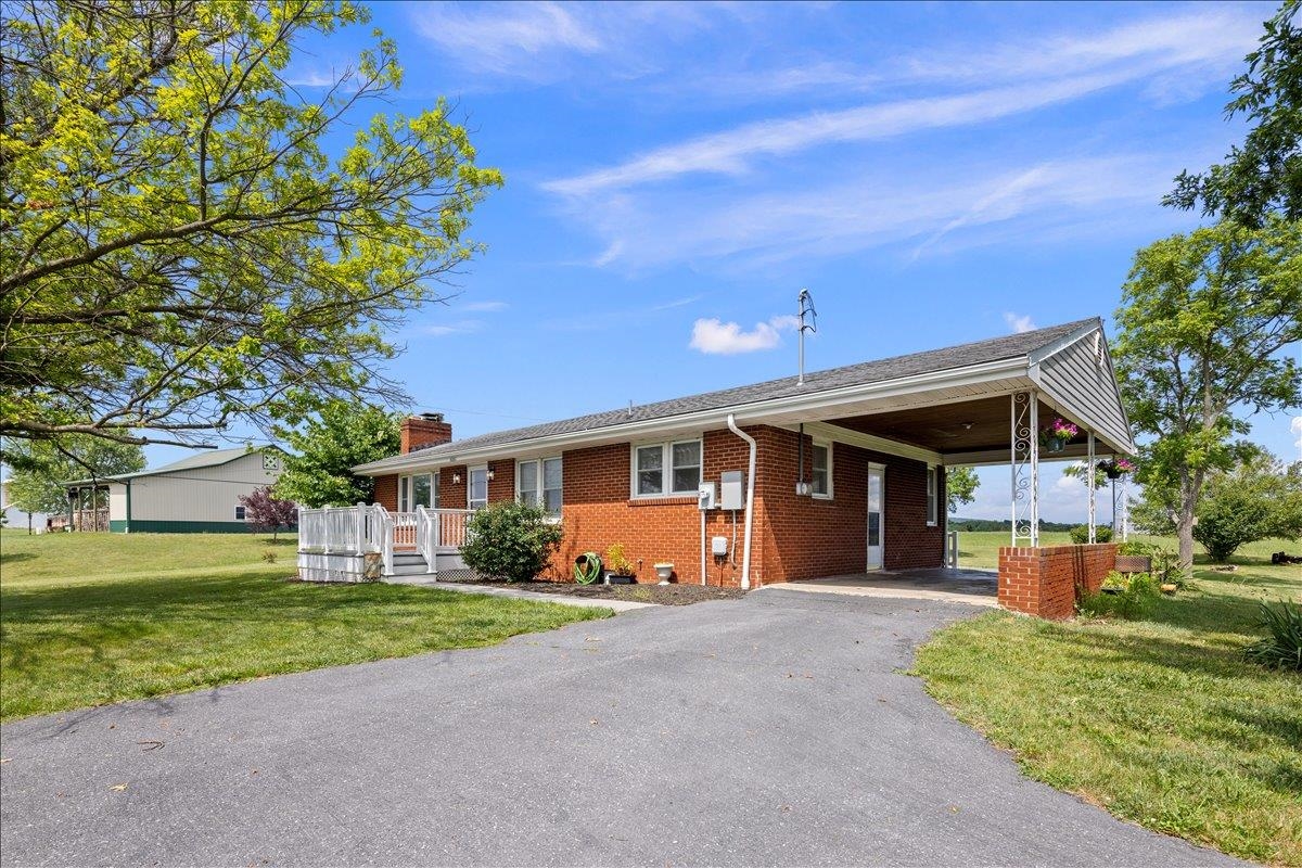 6061 OAK SHADE RD, ROCKINGHAM, Virginia 22801, 3 Bedrooms Bedrooms, ,1 BathroomBathrooms,Residential,6061 OAK SHADE RD,678995 MLS # 678995