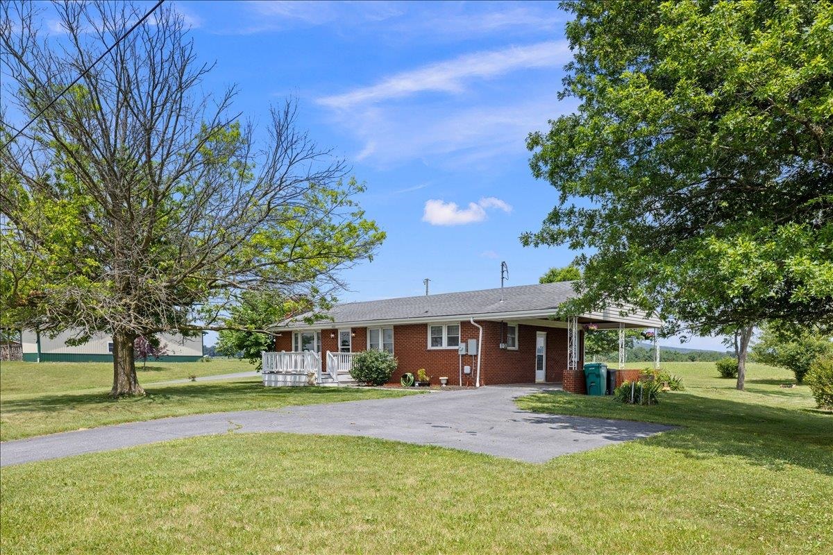 6061 OAK SHADE RD, ROCKINGHAM, Virginia 22801, 3 Bedrooms Bedrooms, ,1 BathroomBathrooms,Residential,6061 OAK SHADE RD,678995 MLS # 678995