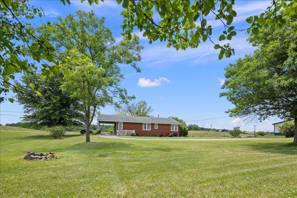 6061 OAK SHADE RD, ROCKINGHAM, Virginia 22801, 3 Bedrooms Bedrooms, ,1 BathroomBathrooms,Residential,6061 OAK SHADE RD,678995 MLS # 678995