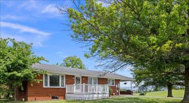 6061 OAK SHADE RD, ROCKINGHAM, Virginia 22801, 3 Bedrooms Bedrooms, ,1 BathroomBathrooms,Residential,6061 OAK SHADE RD,678995 MLS # 678995