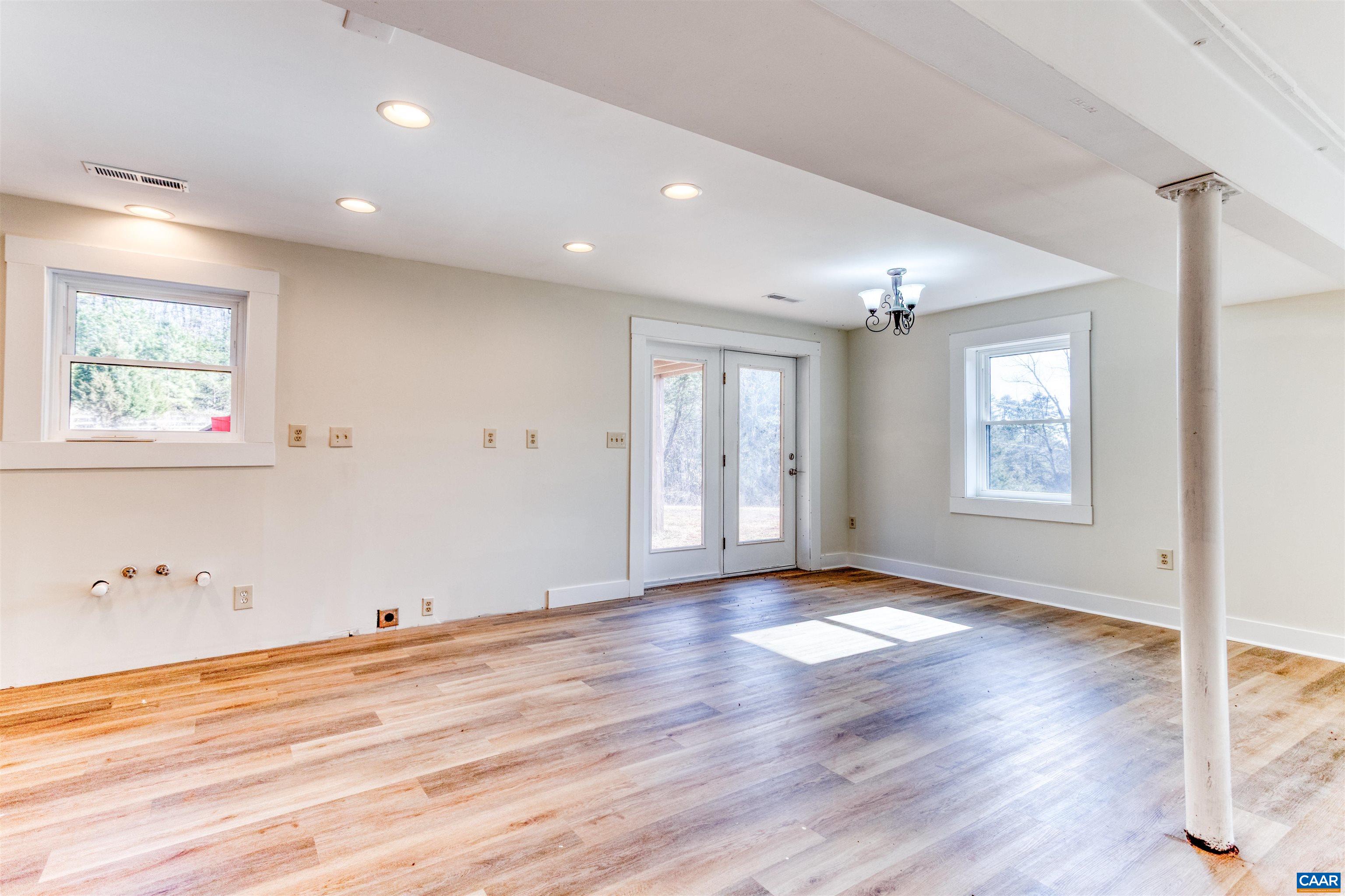 2911 JAMES RIVER RD, HOWARDSVILLE, Virginia 24562, 3 Bedrooms Bedrooms, ,3 BathroomsBathrooms,Residential,2911 JAMES RIVER RD,679020 MLS # 679020 2911 JAMES RIVER RD, HOWARDSVILLE, Virginia 24562, 3 Bedrooms Bedrooms, ,3 BathroomsBathrooms,Residential,2911 JAMES RIVER RD,679020 MLS # 679020