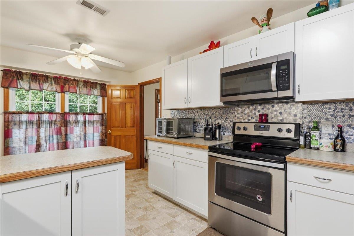 985 S MARSHALL ST, FRONT ROYAL, Virginia 22630, 3 Bedrooms Bedrooms, ,2 BathroomsBathrooms,Residential,985 S MARSHALL ST,679024 MLS # 679024