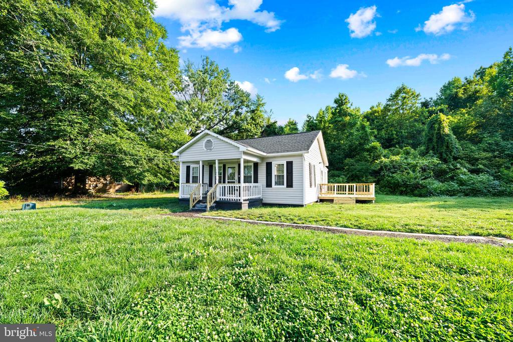 10510 WHITE STREET CT, FREDERICKSBURG, Virginia 22408, 3 Bedrooms Bedrooms, ,1 BathroomBathrooms,Residential,10510 WHITE STREET CT,VASP2042930 MLS # VASP2042930