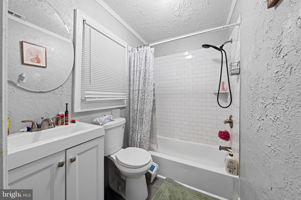 10510 WHITE STREET CT, FREDERICKSBURG, Virginia 22408, 3 Bedrooms Bedrooms, ,1 BathroomBathrooms,Residential,10510 WHITE STREET CT,VASP2042930 MLS # VASP2042930