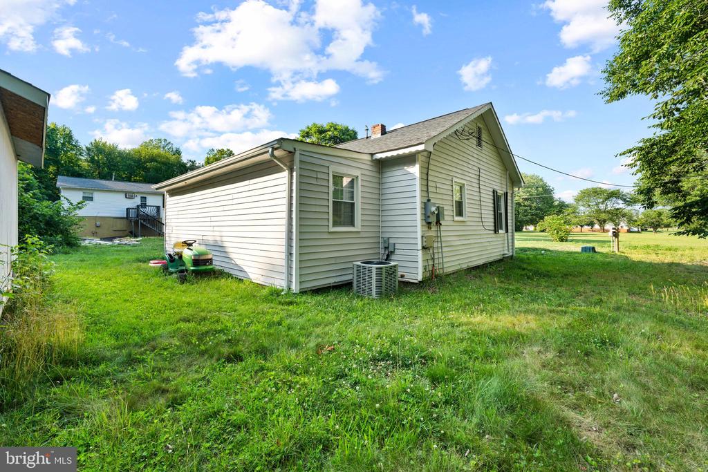 10510 WHITE STREET CT, FREDERICKSBURG, Virginia 22408, 3 Bedrooms Bedrooms, ,1 BathroomBathrooms,Residential,10510 WHITE STREET CT,VASP2042930 MLS # VASP2042930