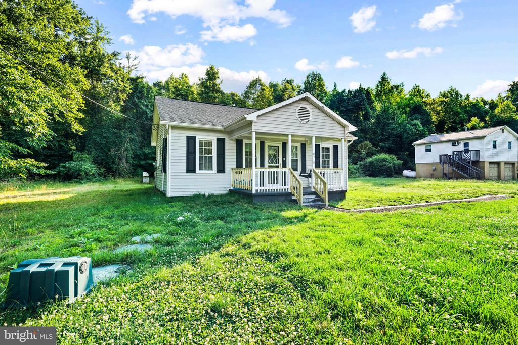 10510 WHITE STREET CT, FREDERICKSBURG, Virginia 22408, 3 Bedrooms Bedrooms, ,1 BathroomBathrooms,Residential,10510 WHITE STREET CT,VASP2042930 MLS # VASP2042930