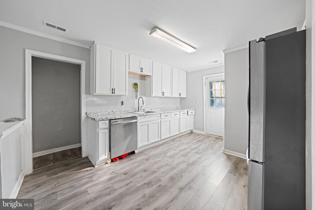 10510 WHITE STREET CT, FREDERICKSBURG, Virginia 22408, 3 Bedrooms Bedrooms, ,1 BathroomBathrooms,Residential,10510 WHITE STREET CT,VASP2042930 MLS # VASP2042930