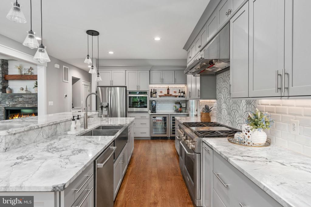 6912 BARCLAY DR, FREDERICKSBURG, Virginia 22407, 5 Bedrooms Bedrooms, ,5 BathroomsBathrooms,Residential,6912 BARCLAY DR,VASP2042998 MLS # VASP2042998