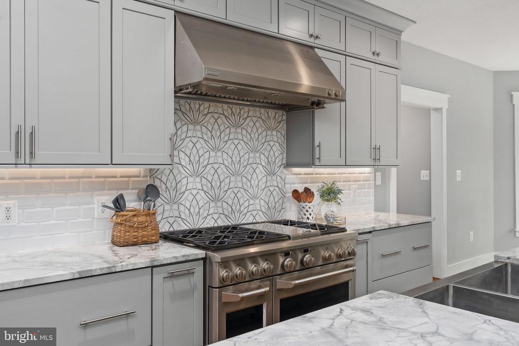 6912 BARCLAY DR, FREDERICKSBURG, Virginia 22407, 5 Bedrooms Bedrooms, ,5 BathroomsBathrooms,Residential,6912 BARCLAY DR,VASP2042998 MLS # VASP2042998