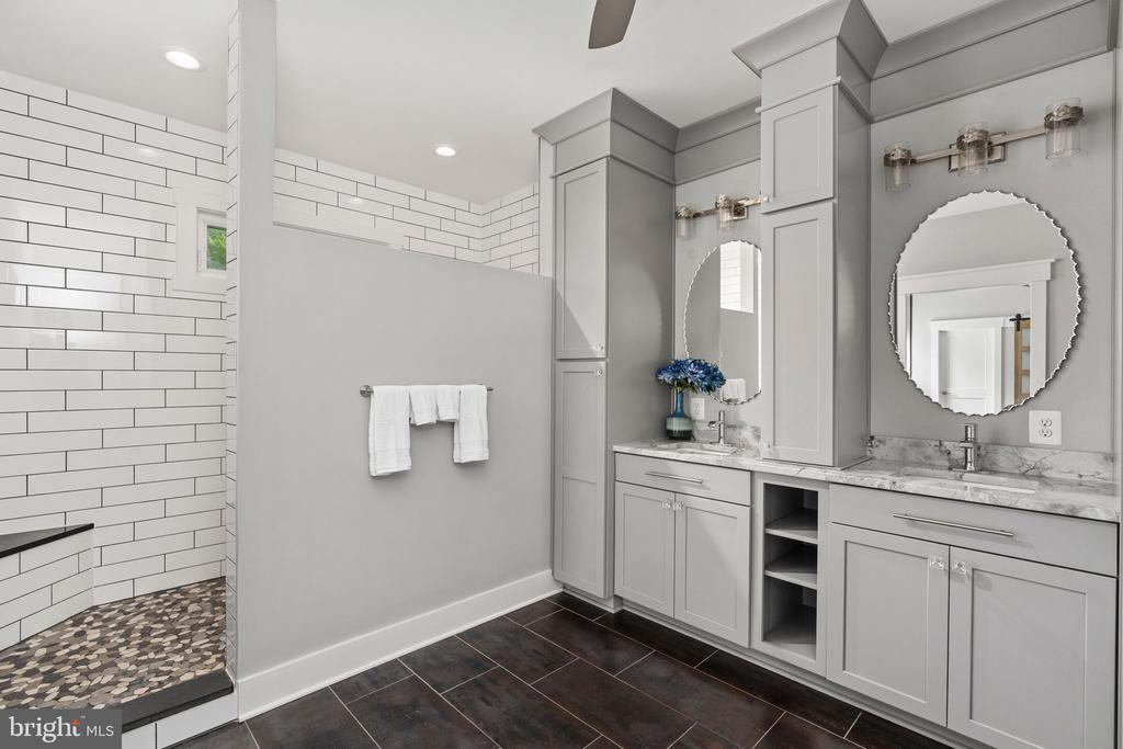 6912 BARCLAY DR, FREDERICKSBURG, Virginia 22407, 5 Bedrooms Bedrooms, ,5 BathroomsBathrooms,Residential,6912 BARCLAY DR,VASP2042998 MLS # VASP2042998