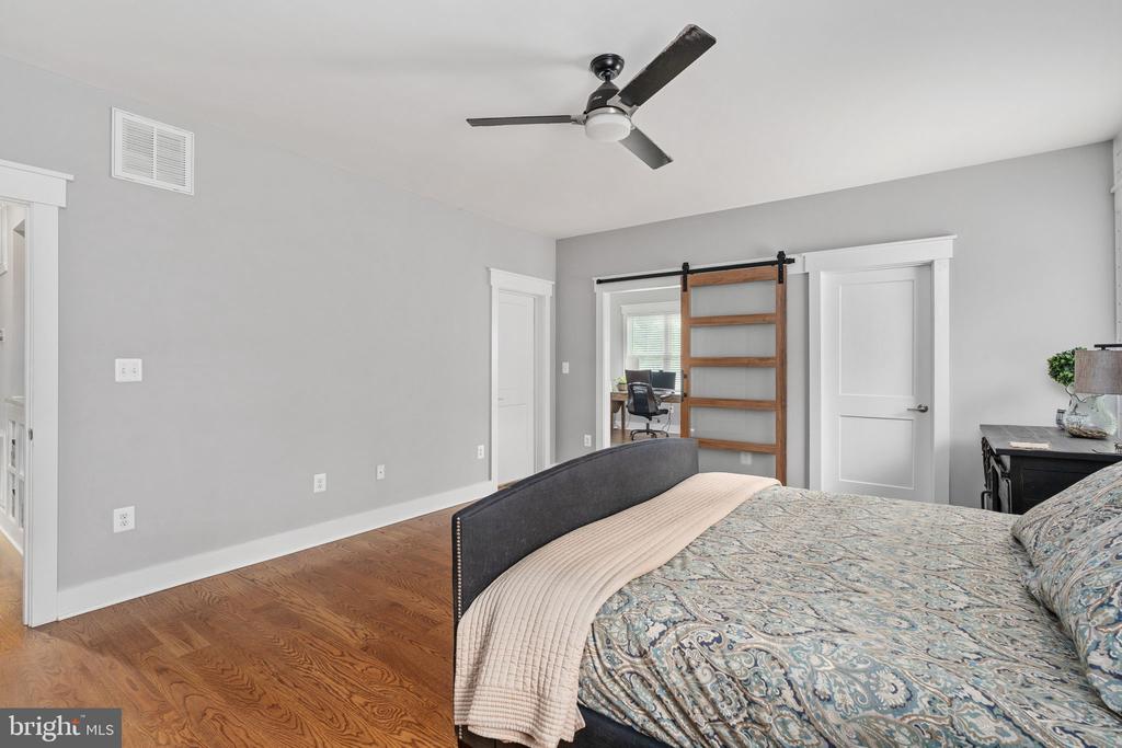 6912 BARCLAY DR, FREDERICKSBURG, Virginia 22407, 5 Bedrooms Bedrooms, ,5 BathroomsBathrooms,Residential,6912 BARCLAY DR,VASP2042998 MLS # VASP2042998