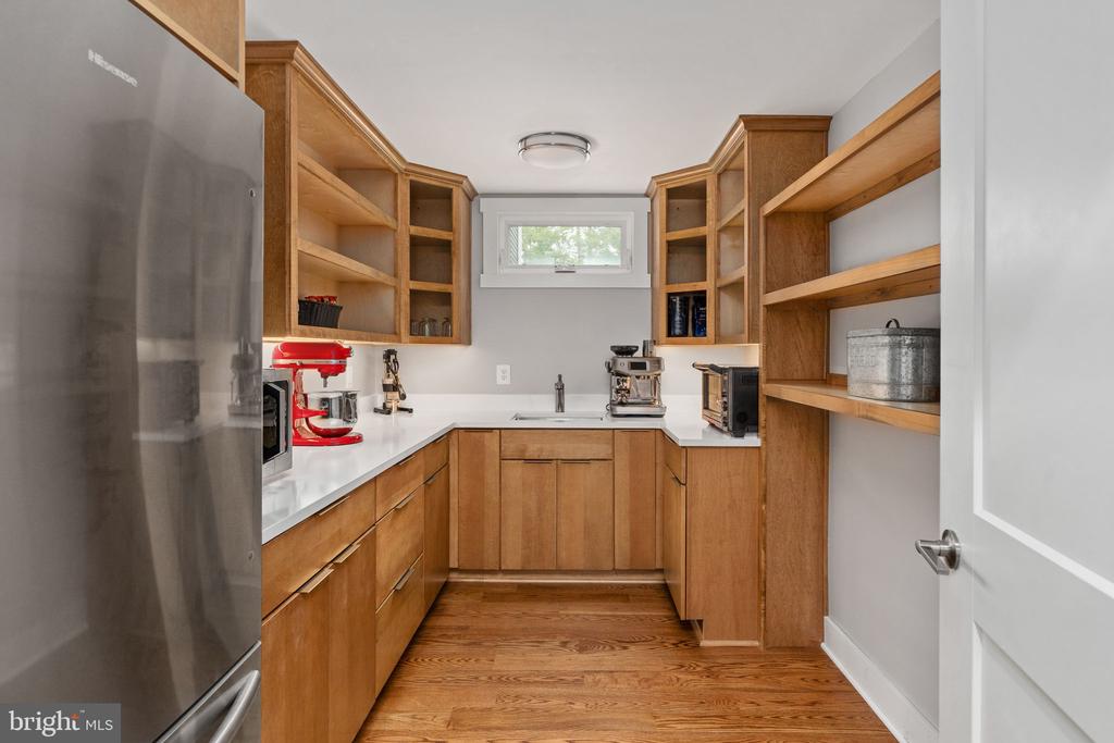 6912 BARCLAY DR, FREDERICKSBURG, Virginia 22407, 5 Bedrooms Bedrooms, ,5 BathroomsBathrooms,Residential,6912 BARCLAY DR,VASP2042998 MLS # VASP2042998