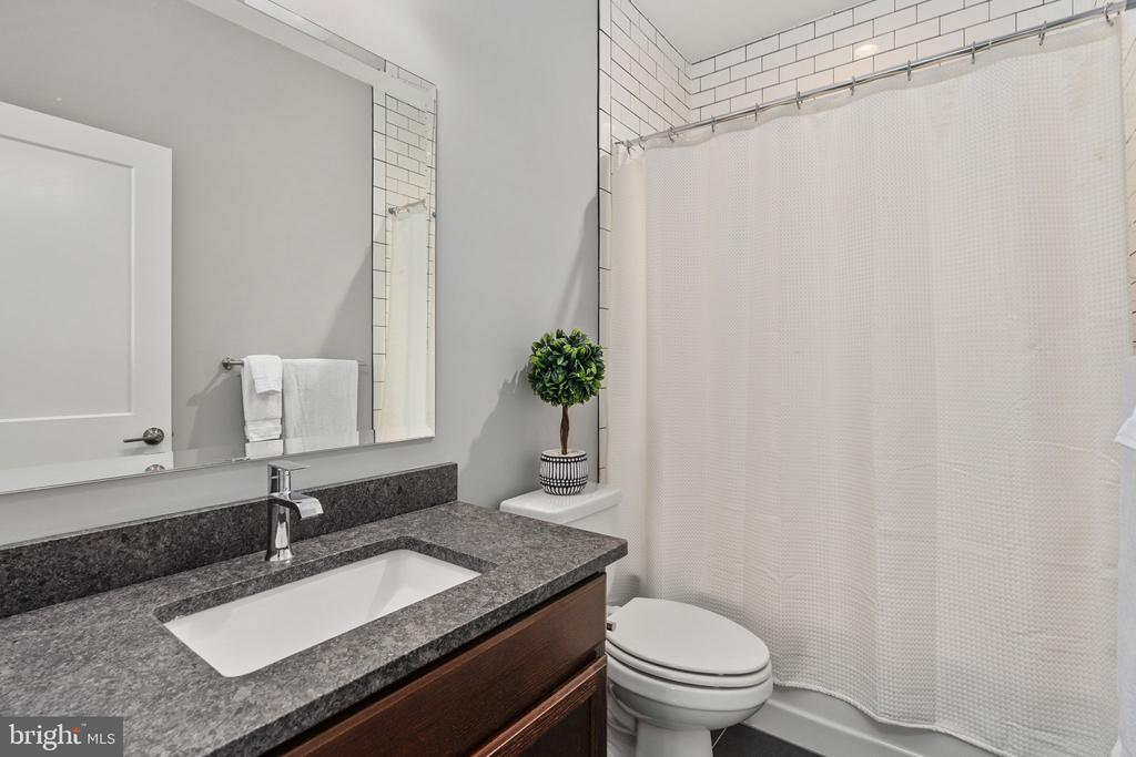 6912 BARCLAY DR, FREDERICKSBURG, Virginia 22407, 5 Bedrooms Bedrooms, ,5 BathroomsBathrooms,Residential,6912 BARCLAY DR,VASP2042998 MLS # VASP2042998