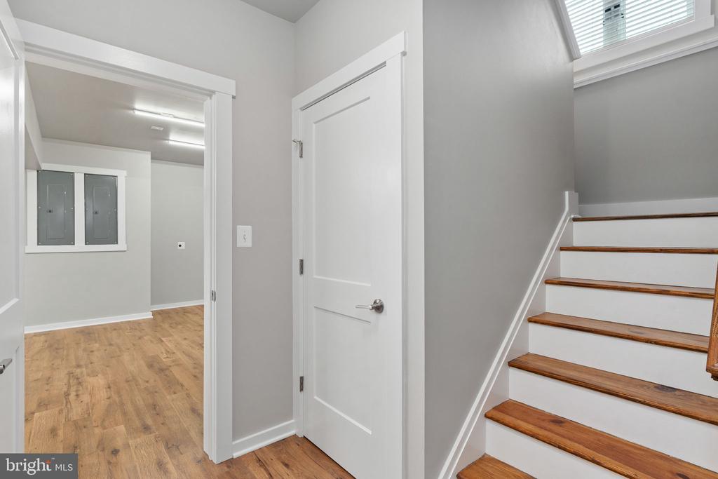 6912 BARCLAY DR, FREDERICKSBURG, Virginia 22407, 5 Bedrooms Bedrooms, ,5 BathroomsBathrooms,Residential,6912 BARCLAY DR,VASP2042998 MLS # VASP2042998