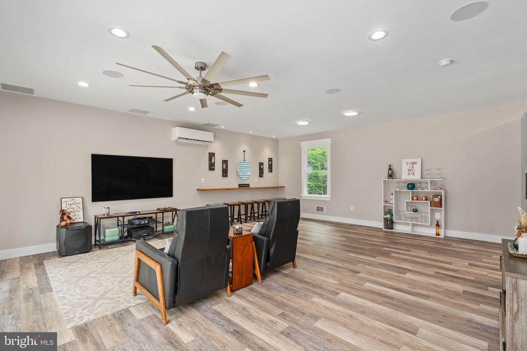 6912 BARCLAY DR, FREDERICKSBURG, Virginia 22407, 5 Bedrooms Bedrooms, ,5 BathroomsBathrooms,Residential,6912 BARCLAY DR,VASP2042998 MLS # VASP2042998