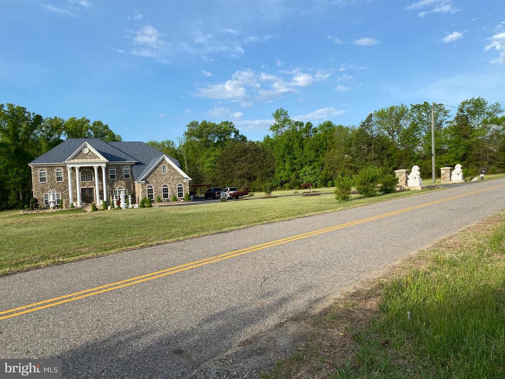 12455 SINGLE OAK RD, FREDERICKSBURG, Virginia 22407, 3 Bedrooms Bedrooms, ,2 BathroomsBathrooms,Residential,12455 SINGLE OAK RD,VASP2043070 MLS # VASP2043070