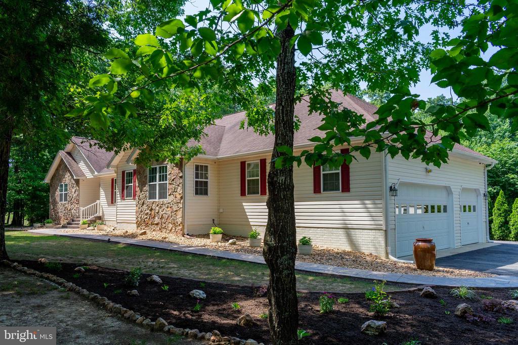 4602 MAGNOLIA HARBOUR DR, SPOTSYLVANIA, Virginia 22551, 3 Bedrooms Bedrooms, ,2 BathroomsBathrooms,Residential,4602 MAGNOLIA HARBOUR DR,VASP2043158 MLS # VASP2043158 4602 MAGNOLIA HARBOUR DR, SPOTSYLVANIA, Virginia 22551, 3 Bedrooms Bedrooms, ,2 BathroomsBathrooms,Residential,4602 MAGNOLIA HARBOUR DR,VASP2043158 MLS # VASP2043158