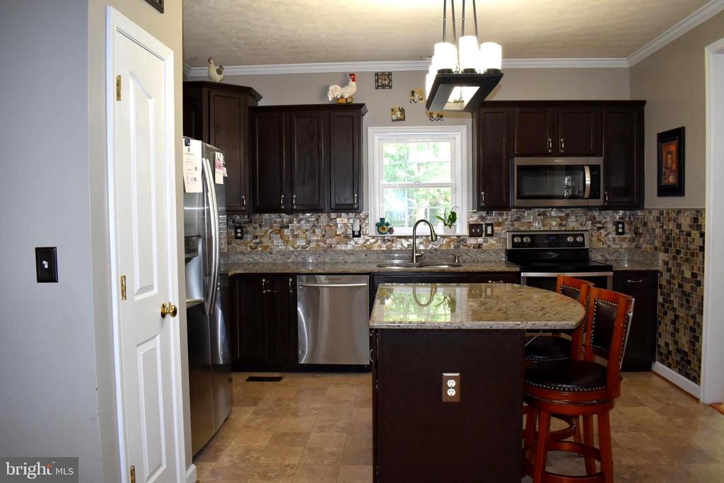 4016 DERBYSHIRE LN, FREDERICKSBURG, Virginia 22408, 5 Bedrooms Bedrooms, ,3 BathroomsBathrooms,Residential,4016 DERBYSHIRE LN,VASP2043266 MLS # VASP2043266 4016 DERBYSHIRE LN, FREDERICKSBURG, Virginia 22408, 5 Bedrooms Bedrooms, ,3 BathroomsBathrooms,Residential,4016 DERBYSHIRE LN,VASP2043266 MLS # VASP2043266