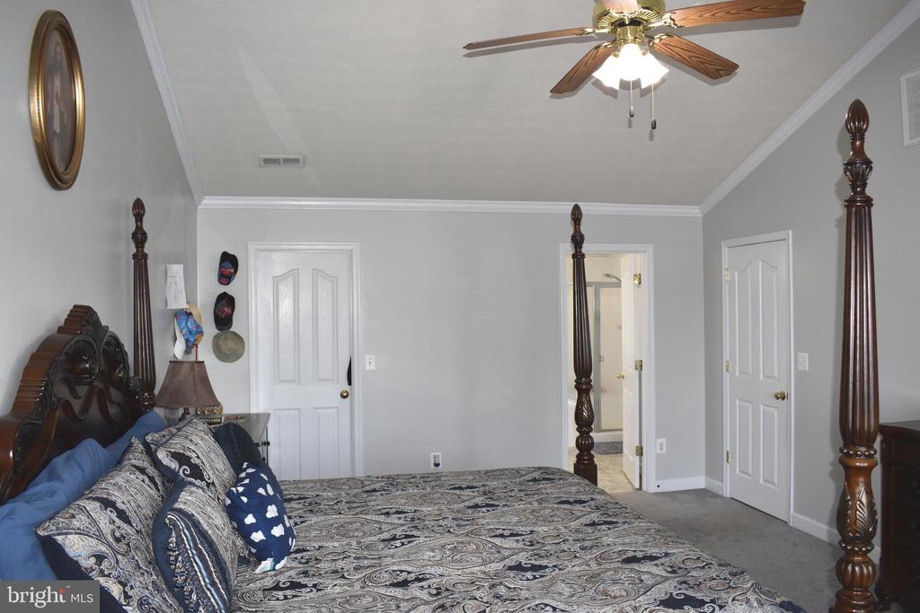 4016 DERBYSHIRE LN, FREDERICKSBURG, Virginia 22408, 5 Bedrooms Bedrooms, ,3 BathroomsBathrooms,Residential,4016 DERBYSHIRE LN,VASP2043266 MLS # VASP2043266 4016 DERBYSHIRE LN, FREDERICKSBURG, Virginia 22408, 5 Bedrooms Bedrooms, ,3 BathroomsBathrooms,Residential,4016 DERBYSHIRE LN,VASP2043266 MLS # VASP2043266
