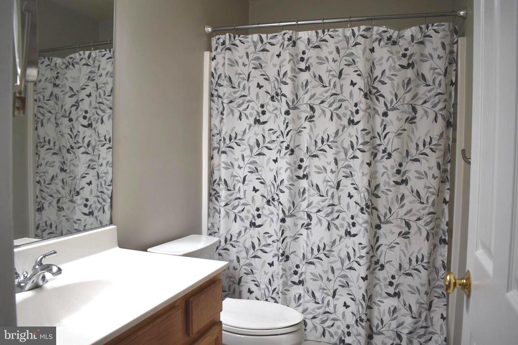 4016 DERBYSHIRE LN, FREDERICKSBURG, Virginia 22408, 5 Bedrooms Bedrooms, ,3 BathroomsBathrooms,Residential,4016 DERBYSHIRE LN,VASP2043266 MLS # VASP2043266 4016 DERBYSHIRE LN, FREDERICKSBURG, Virginia 22408, 5 Bedrooms Bedrooms, ,3 BathroomsBathrooms,Residential,4016 DERBYSHIRE LN,VASP2043266 MLS # VASP2043266