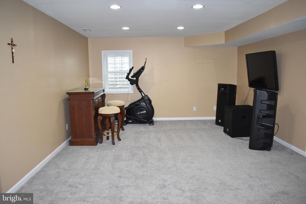 4016 DERBYSHIRE LN, FREDERICKSBURG, Virginia 22408, 5 Bedrooms Bedrooms, ,3 BathroomsBathrooms,Residential,4016 DERBYSHIRE LN,VASP2043266 MLS # VASP2043266 4016 DERBYSHIRE LN, FREDERICKSBURG, Virginia 22408, 5 Bedrooms Bedrooms, ,3 BathroomsBathrooms,Residential,4016 DERBYSHIRE LN,VASP2043266 MLS # VASP2043266