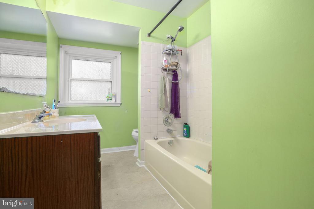 12012 GRANTWOOD DR, FREDERICKSBURG, Virginia 22407, 5 Bedrooms Bedrooms, ,3 BathroomsBathrooms,Residential,12012 GRANTWOOD DR,VASP2043348 MLS # VASP2043348 12012 GRANTWOOD DR, FREDERICKSBURG, Virginia 22407, 5 Bedrooms Bedrooms, ,3 BathroomsBathrooms,Residential,12012 GRANTWOOD DR,VASP2043348 MLS # VASP2043348