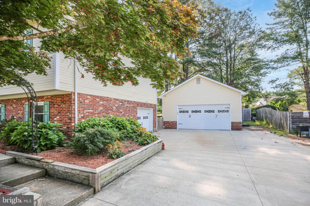 12012 GRANTWOOD DR, FREDERICKSBURG, Virginia 22407, 5 Bedrooms Bedrooms, ,3 BathroomsBathrooms,Residential,12012 GRANTWOOD DR,VASP2043348 MLS # VASP2043348 12012 GRANTWOOD DR, FREDERICKSBURG, Virginia 22407, 5 Bedrooms Bedrooms, ,3 BathroomsBathrooms,Residential,12012 GRANTWOOD DR,VASP2043348 MLS # VASP2043348