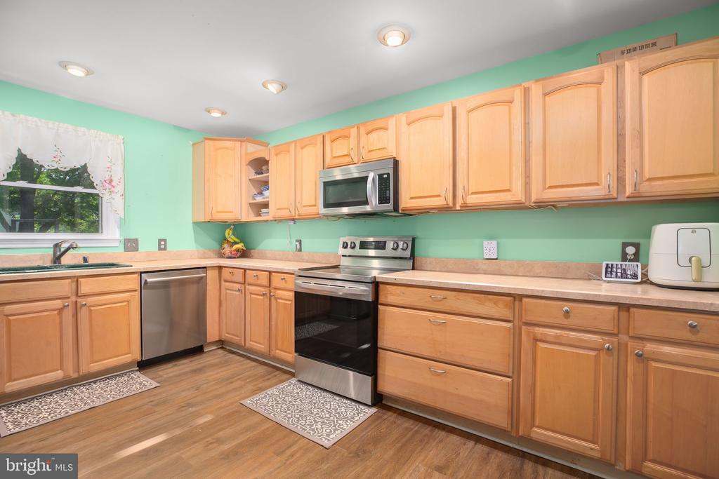 12012 GRANTWOOD DR, FREDERICKSBURG, Virginia 22407, 5 Bedrooms Bedrooms, ,3 BathroomsBathrooms,Residential,12012 GRANTWOOD DR,VASP2043348 MLS # VASP2043348 12012 GRANTWOOD DR, FREDERICKSBURG, Virginia 22407, 5 Bedrooms Bedrooms, ,3 BathroomsBathrooms,Residential,12012 GRANTWOOD DR,VASP2043348 MLS # VASP2043348