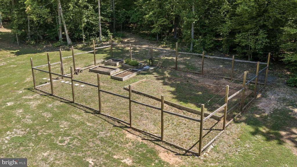 621 RIDGEMONT DR, LOUISA, Virginia 23093, 5 Bedrooms Bedrooms, ,2 BathroomsBathrooms,Residential,621 RIDGEMONT DR,VALA2010174 MLS # VALA2010174 621 RIDGEMONT DR, LOUISA, Virginia 23093, 5 Bedrooms Bedrooms, ,2 BathroomsBathrooms,Residential,621 RIDGEMONT DR,VALA2010174 MLS # VALA2010174