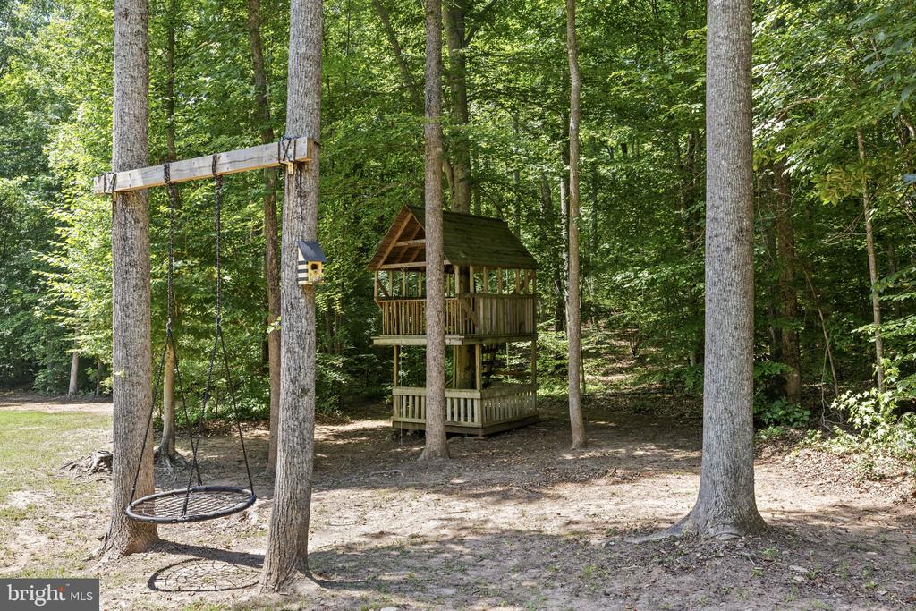 621 RIDGEMONT DR, LOUISA, Virginia 23093, 5 Bedrooms Bedrooms, ,2 BathroomsBathrooms,Residential,621 RIDGEMONT DR,VALA2010174 MLS # VALA2010174 621 RIDGEMONT DR, LOUISA, Virginia 23093, 5 Bedrooms Bedrooms, ,2 BathroomsBathrooms,Residential,621 RIDGEMONT DR,VALA2010174 MLS # VALA2010174