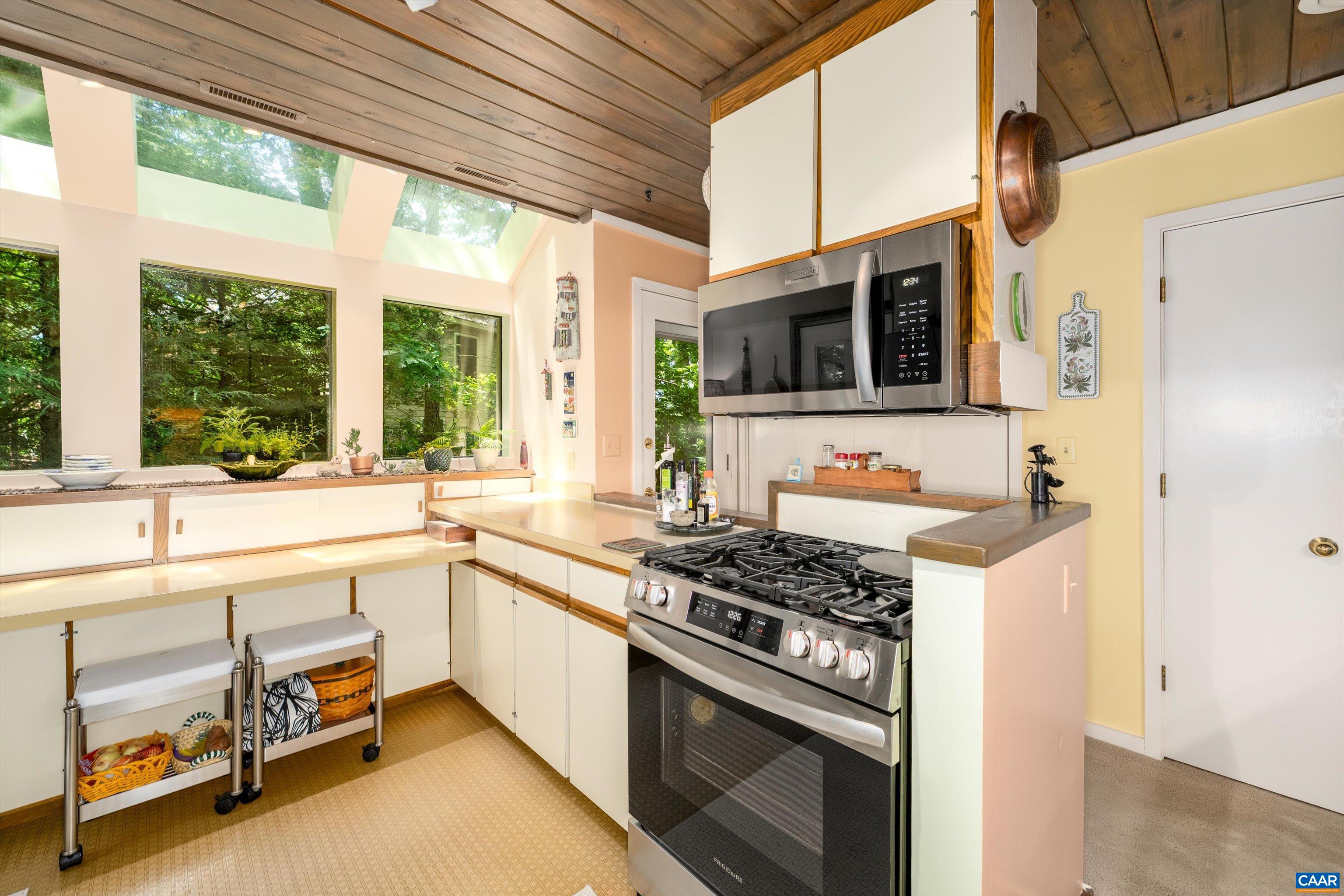 377 DEVILS KNOB LOOP, WINTERGREEN RESORT, Virginia 22967, 3 Bedrooms Bedrooms, ,3 BathroomsBathrooms,Residential,377 DEVILS KNOB LOOP,678962 MLS # 678962 377 DEVILS KNOB LOOP, WINTERGREEN RESORT, Virginia 22967, 3 Bedrooms Bedrooms, ,3 BathroomsBathrooms,Residential,377 DEVILS KNOB LOOP,678962 MLS # 678962