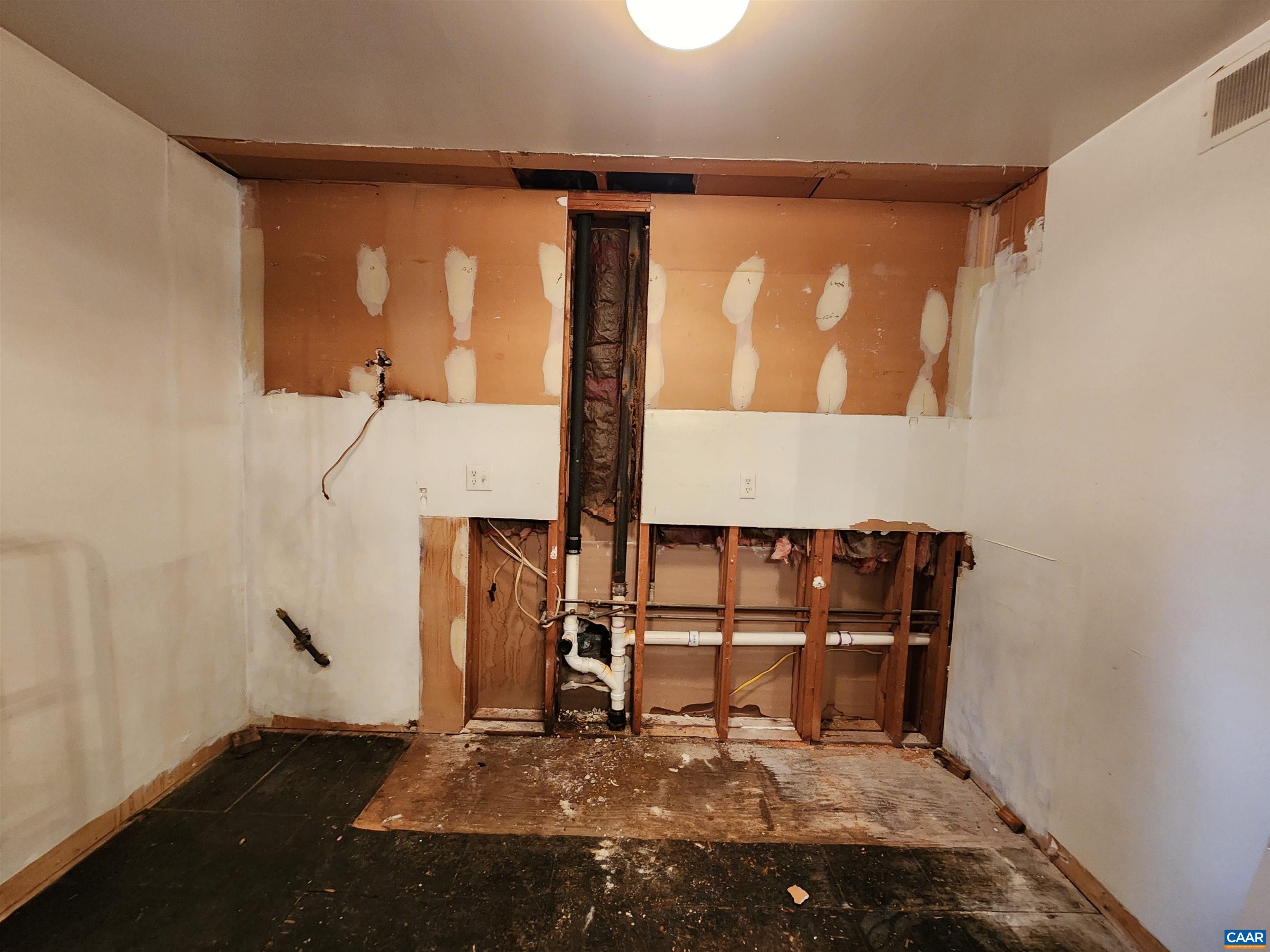 2517 HYDRAULIC RD, CHARLOTTESVILLE, Virginia 22901, 2 Bedrooms Bedrooms, ,1 BathroomBathrooms,Residential,2517 HYDRAULIC RD,679004 MLS # 679004 2517 HYDRAULIC RD, CHARLOTTESVILLE, Virginia 22901, 2 Bedrooms Bedrooms, ,1 BathroomBathrooms,Residential,2517 HYDRAULIC RD,679004 MLS # 679004