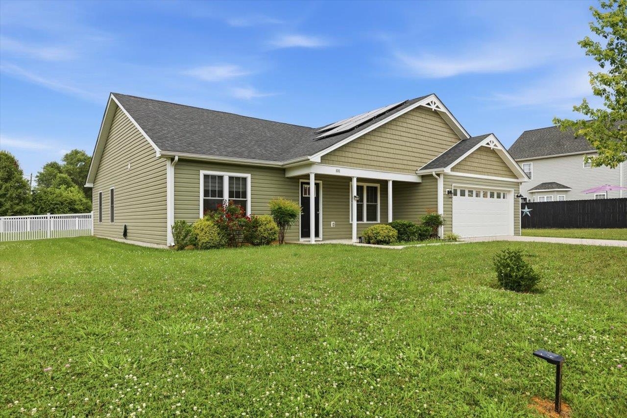 101 EVERSHIRE ST, WAYNESBORO, Virginia 22980, 4 Bedrooms Bedrooms, ,2 BathroomsBathrooms,Residential,101 EVERSHIRE ST,679029 MLS # 679029