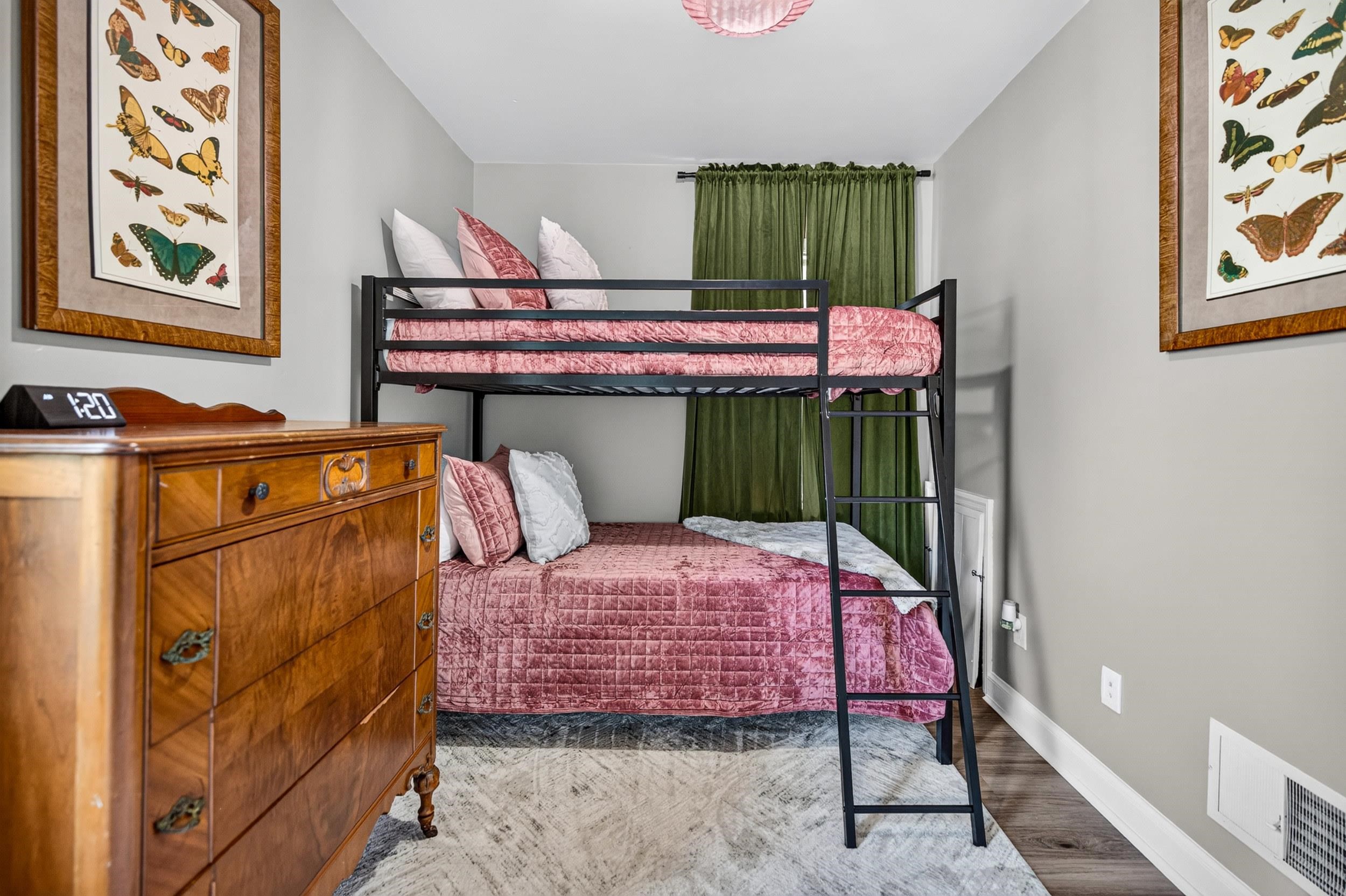 406 E ROCKINGHAM ST, ELKTON, Virginia 22827, 4 Bedrooms Bedrooms, ,2 BathroomsBathrooms,Residential,406 E ROCKINGHAM ST,679030 MLS # 679030 406 E ROCKINGHAM ST, ELKTON, Virginia 22827, 4 Bedrooms Bedrooms, ,2 BathroomsBathrooms,Residential,406 E ROCKINGHAM ST,679030 MLS # 679030