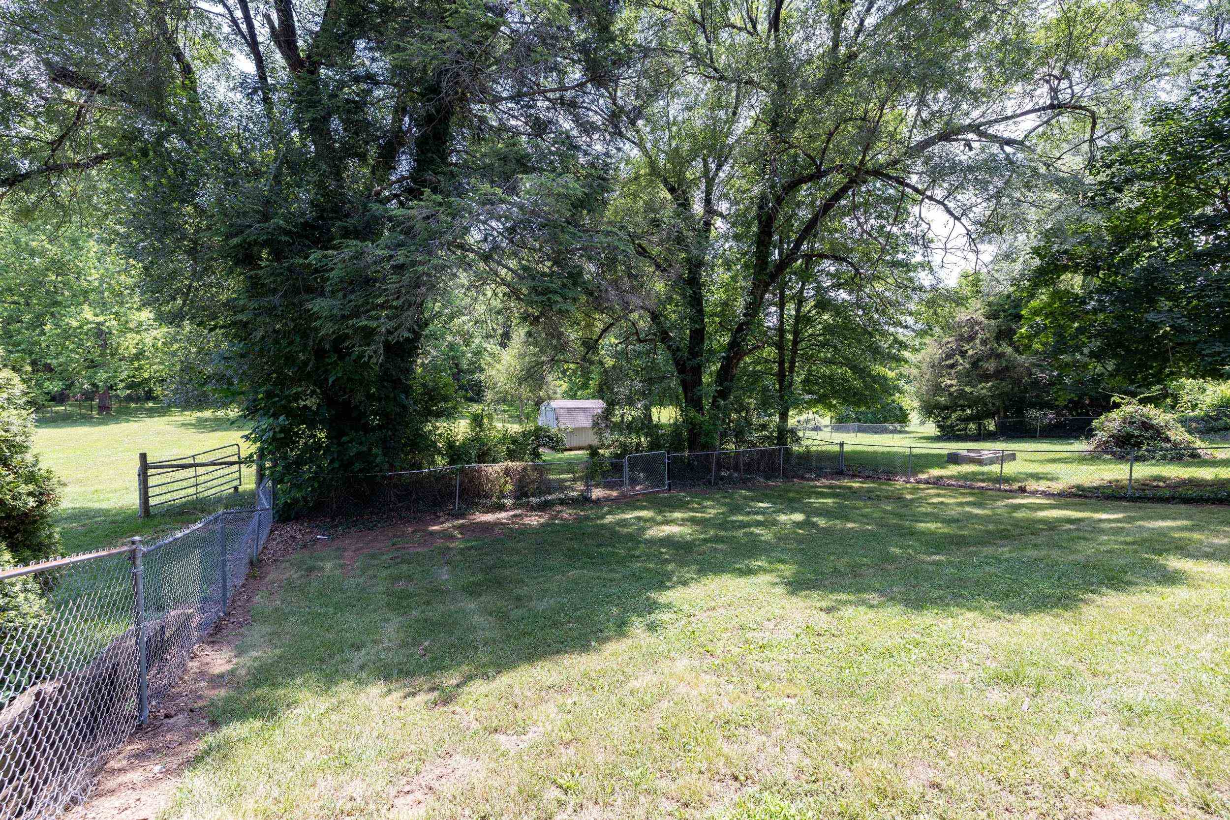 406 E ROCKINGHAM ST, ELKTON, Virginia 22827, 4 Bedrooms Bedrooms, ,2 BathroomsBathrooms,Residential,406 E ROCKINGHAM ST,679030 MLS # 679030 406 E ROCKINGHAM ST, ELKTON, Virginia 22827, 4 Bedrooms Bedrooms, ,2 BathroomsBathrooms,Residential,406 E ROCKINGHAM ST,679030 MLS # 679030