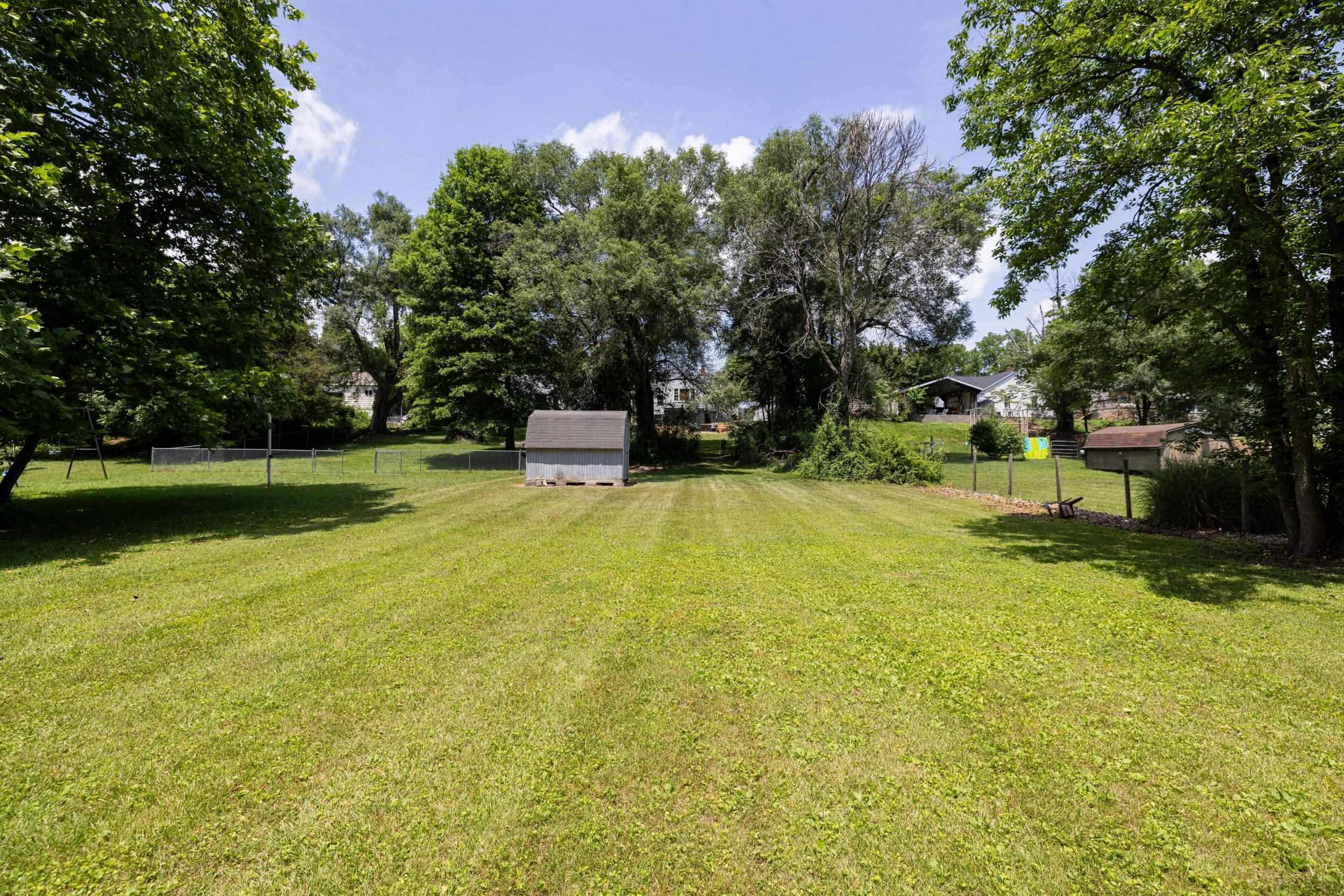 406 E ROCKINGHAM ST, ELKTON, Virginia 22827, 4 Bedrooms Bedrooms, ,2 BathroomsBathrooms,Residential,406 E ROCKINGHAM ST,679030 MLS # 679030 406 E ROCKINGHAM ST, ELKTON, Virginia 22827, 4 Bedrooms Bedrooms, ,2 BathroomsBathrooms,Residential,406 E ROCKINGHAM ST,679030 MLS # 679030