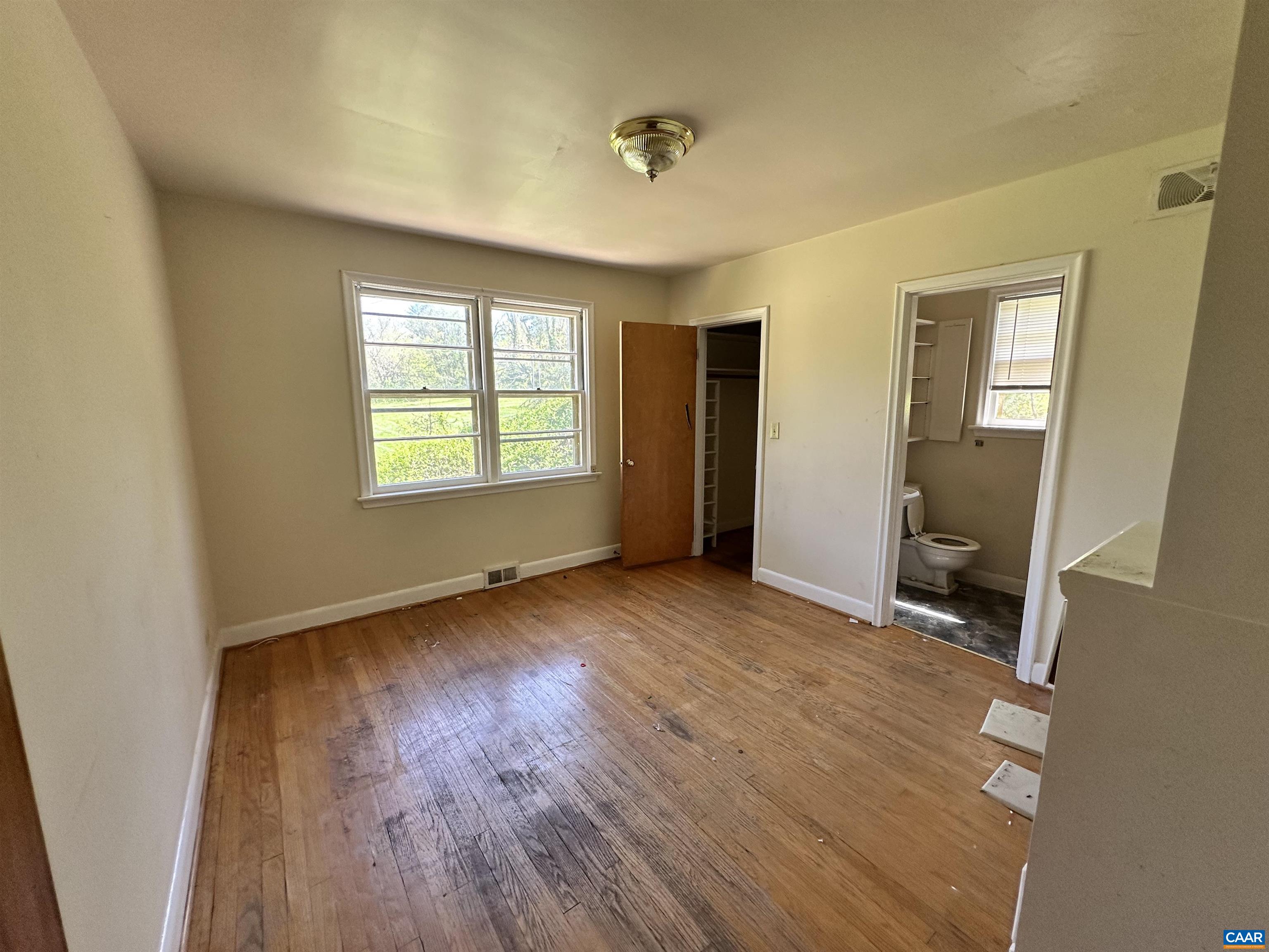 912 SAINT CHARLES AVE, CHARLOTTESVILLE, Virginia 22901, 5 Bedrooms Bedrooms, ,3 BathroomsBathrooms,Residential,912 SAINT CHARLES AVE,679032 MLS # 679032