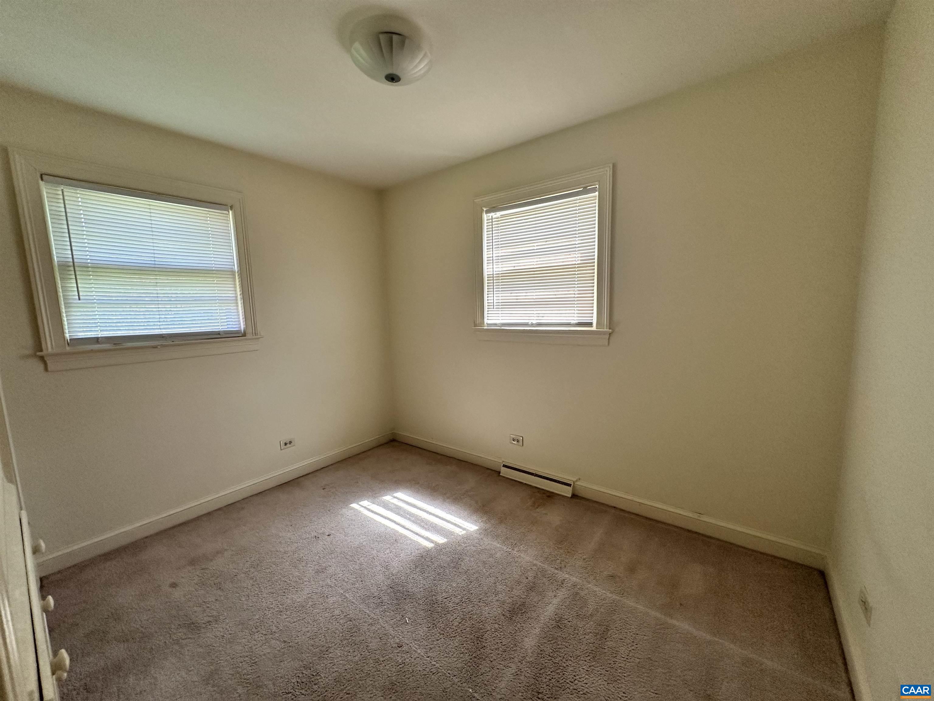 912 SAINT CHARLES AVE, CHARLOTTESVILLE, Virginia 22901, 5 Bedrooms Bedrooms, ,3 BathroomsBathrooms,Residential,912 SAINT CHARLES AVE,679032 MLS # 679032