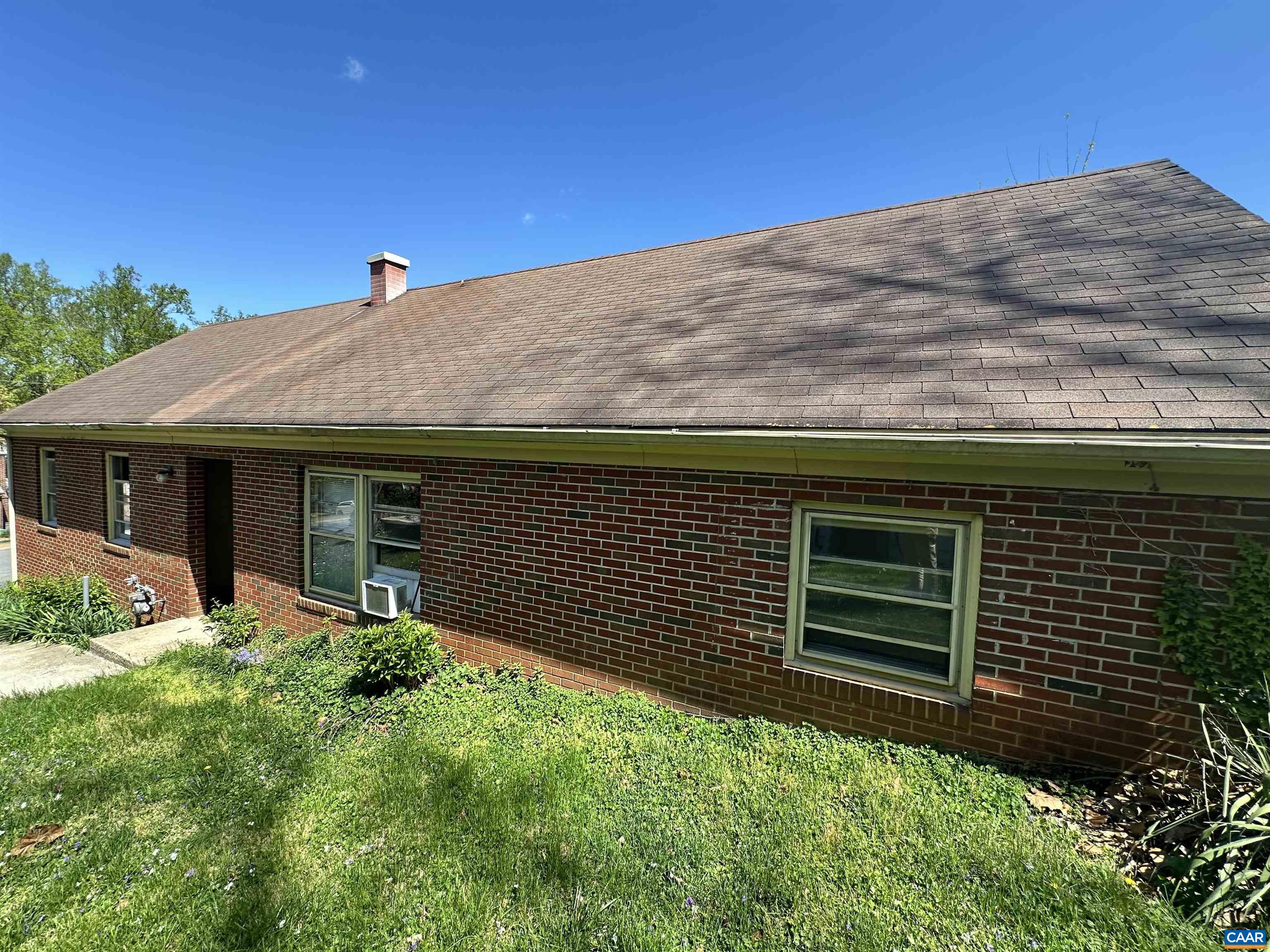 912 SAINT CHARLES AVE, CHARLOTTESVILLE, Virginia 22901, 5 Bedrooms Bedrooms, ,3 BathroomsBathrooms,Residential,912 SAINT CHARLES AVE,679032 MLS # 679032