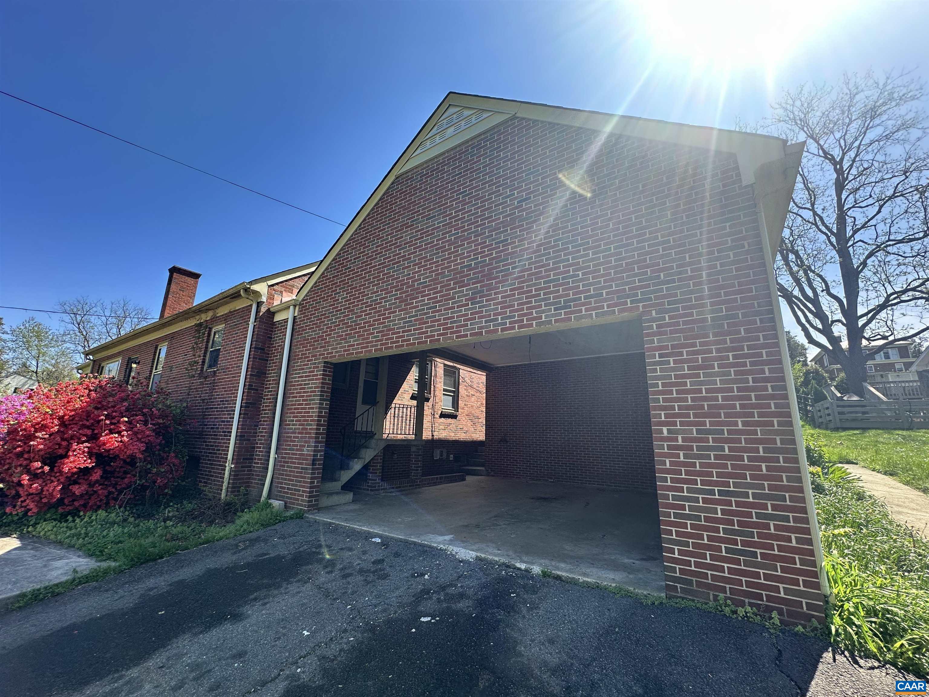 912 SAINT CHARLES AVE, CHARLOTTESVILLE, Virginia 22901, 5 Bedrooms Bedrooms, ,3 BathroomsBathrooms,Residential,912 SAINT CHARLES AVE,679032 MLS # 679032