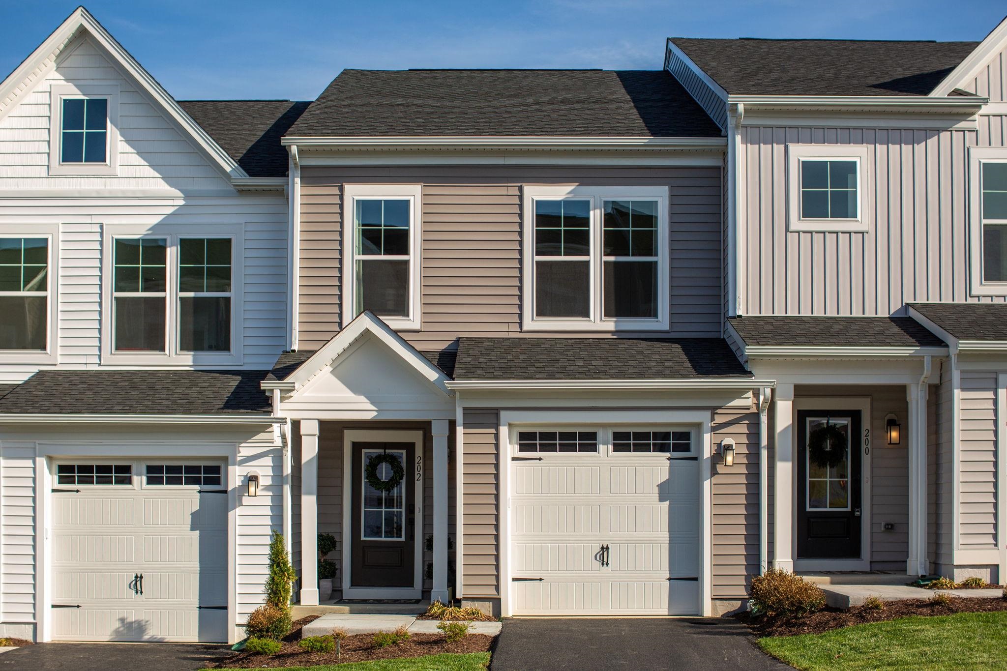 216 SCARLET MAPLE LN, BRIDGEWATER, Virginia 22812, 3 Bedrooms Bedrooms, ,2 BathroomsBathrooms,Residential,The Glen at Cooks Creek,216 SCARLET MAPLE LN,679034 MLS # 679034