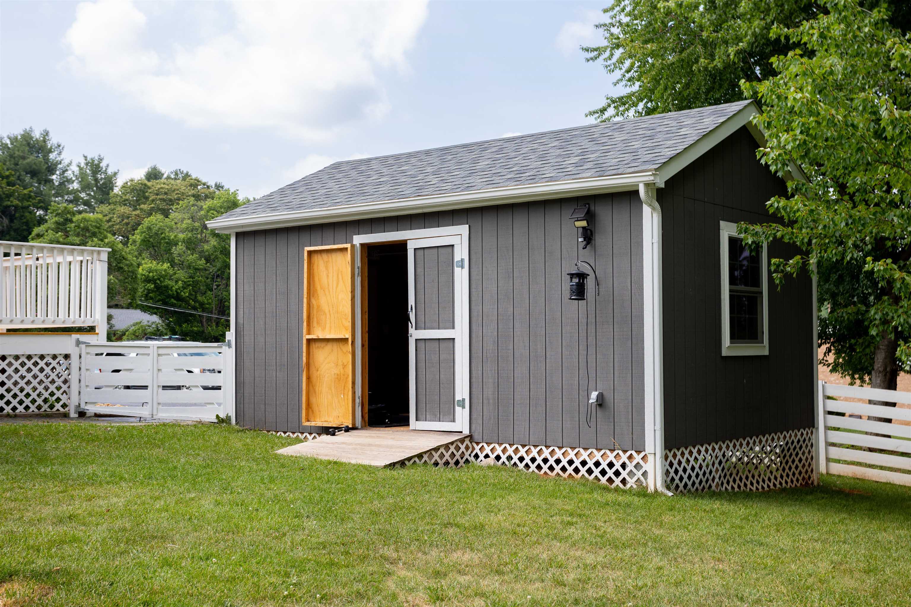 740 OLD GREENVILLE RD, STAUNTON, Virginia 24401, 3 Bedrooms Bedrooms, ,2 BathroomsBathrooms,Residential,740 OLD GREENVILLE RD,679044 MLS # 679044 740 OLD GREENVILLE RD, STAUNTON, Virginia 24401, 3 Bedrooms Bedrooms, ,2 BathroomsBathrooms,Residential,740 OLD GREENVILLE RD,679044 MLS # 679044