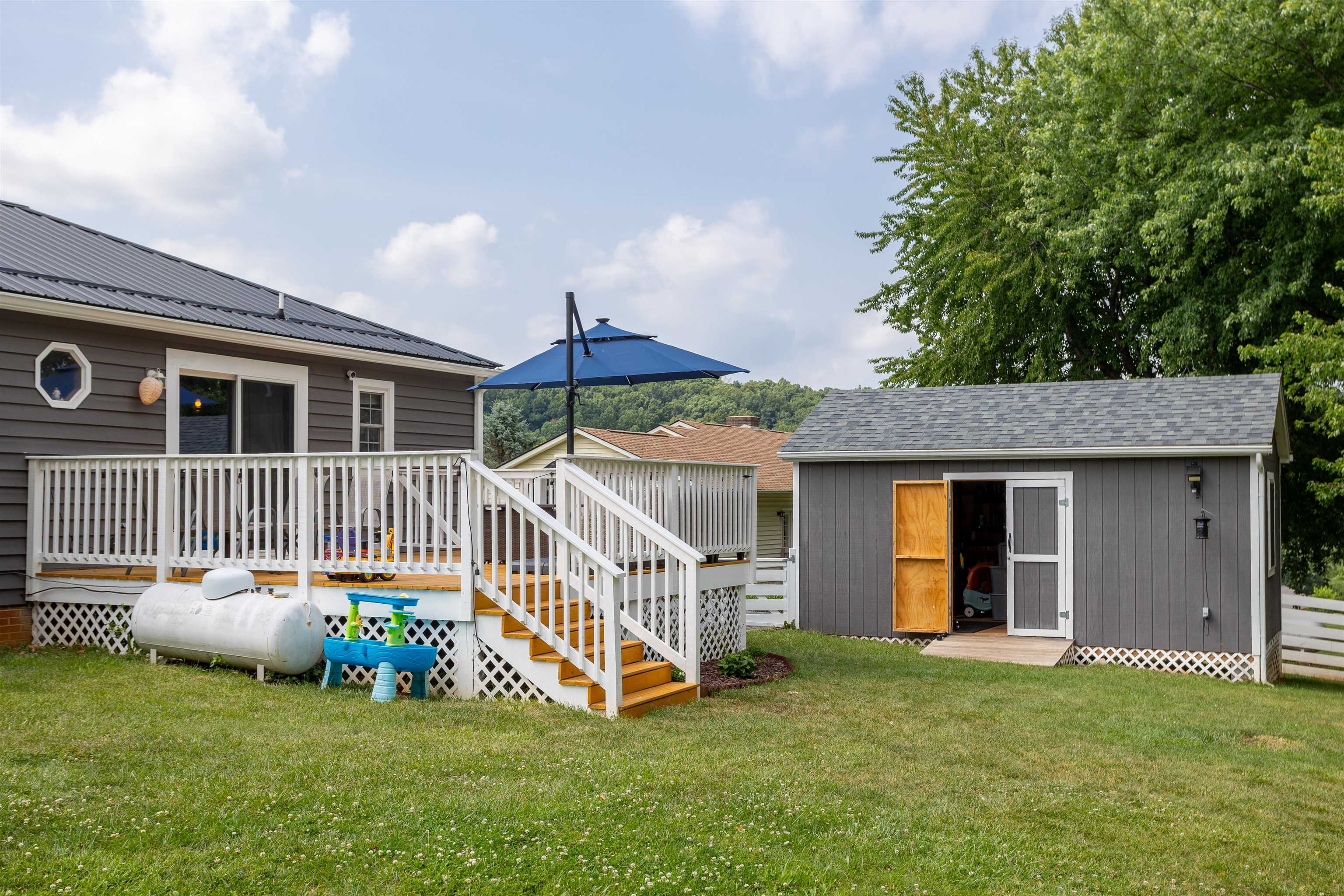 740 OLD GREENVILLE RD, STAUNTON, Virginia 24401, 3 Bedrooms Bedrooms, ,2 BathroomsBathrooms,Residential,740 OLD GREENVILLE RD,679044 MLS # 679044 740 OLD GREENVILLE RD, STAUNTON, Virginia 24401, 3 Bedrooms Bedrooms, ,2 BathroomsBathrooms,Residential,740 OLD GREENVILLE RD,679044 MLS # 679044