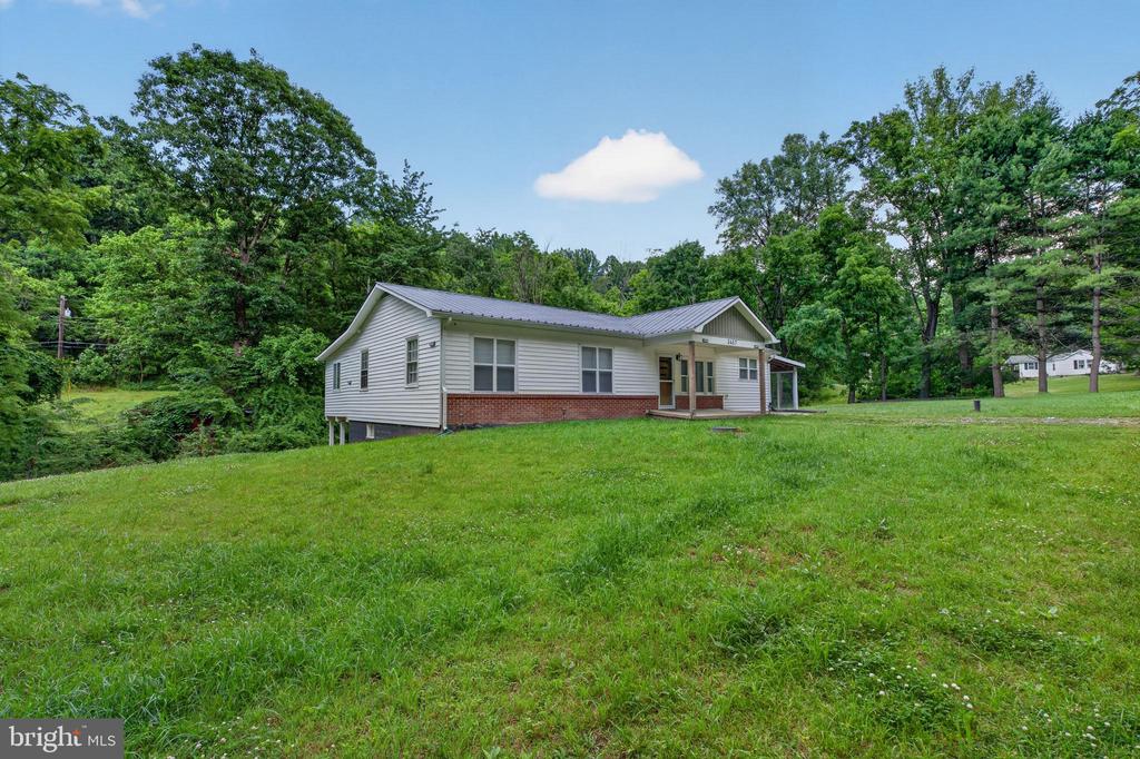 3457 LUCAS HOLLOW RD, STANLEY, Virginia 22851, 4 Bedrooms Bedrooms, ,2 BathroomsBathrooms,Residential,3457 LUCAS HOLLOW RD,VAPA2006596 MLS # VAPA2006596